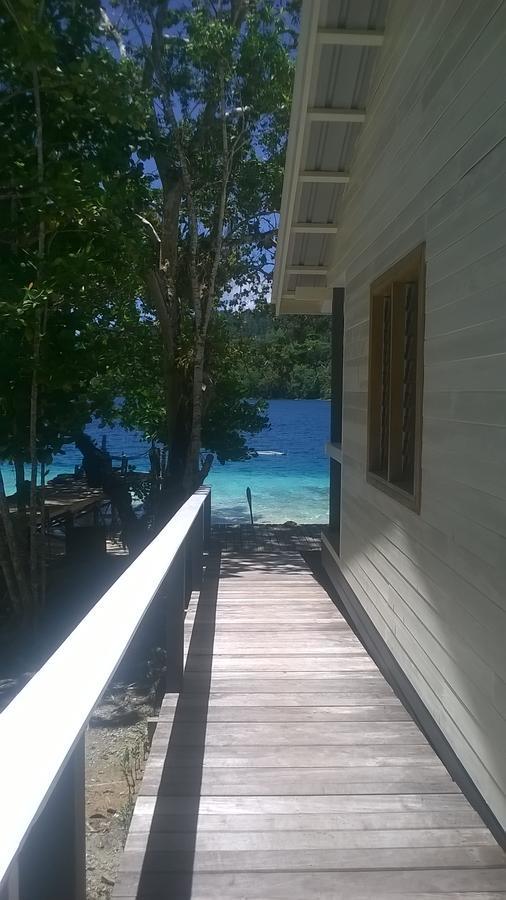 Evis Resort At Nggatirana Island Halisi Экстерьер фото